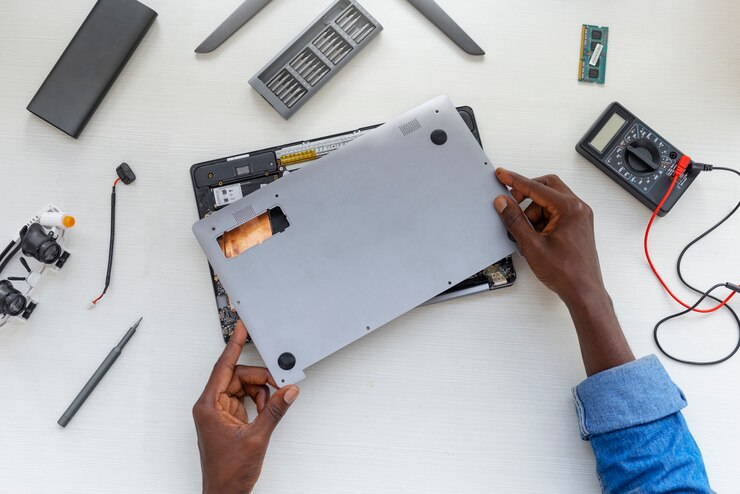 close-up-man-working-computer-chips_23-2150880926